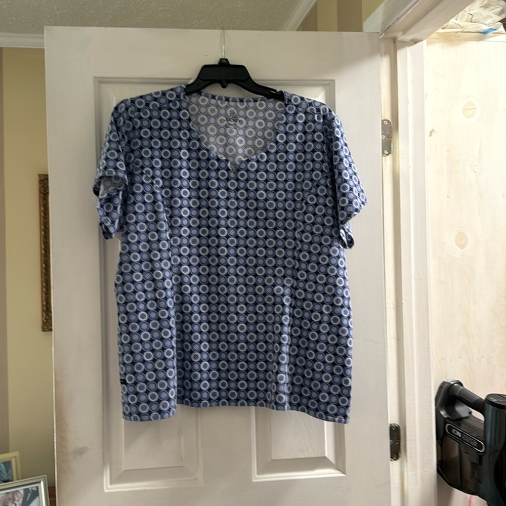 Scrub top